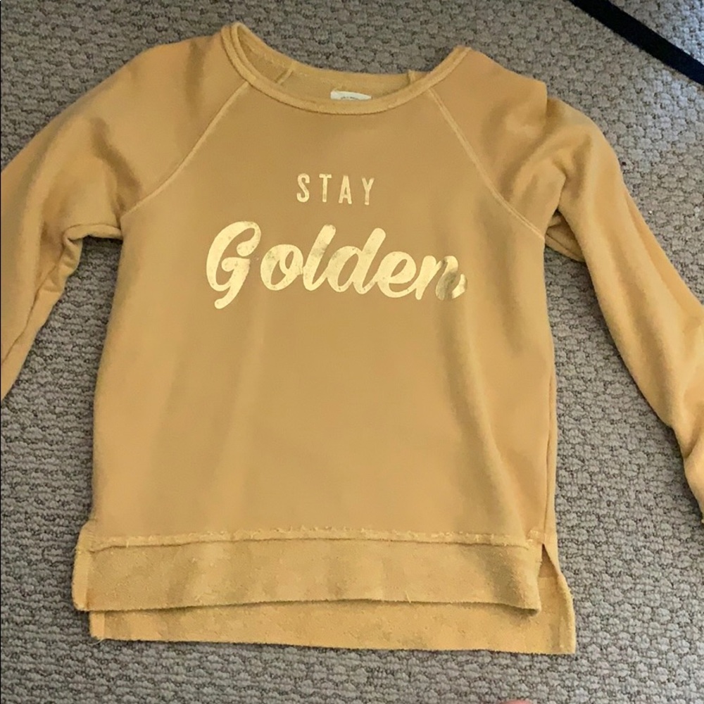 Adorable yellow comfy crew neck